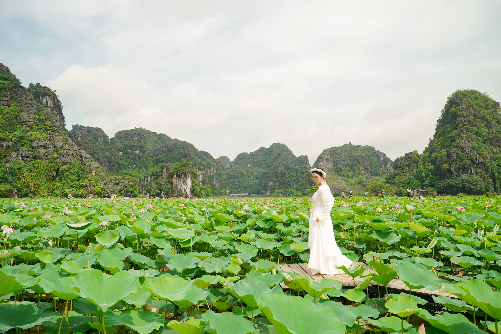 chuan_hoa_hinh_anh_thuong_hieu_AI